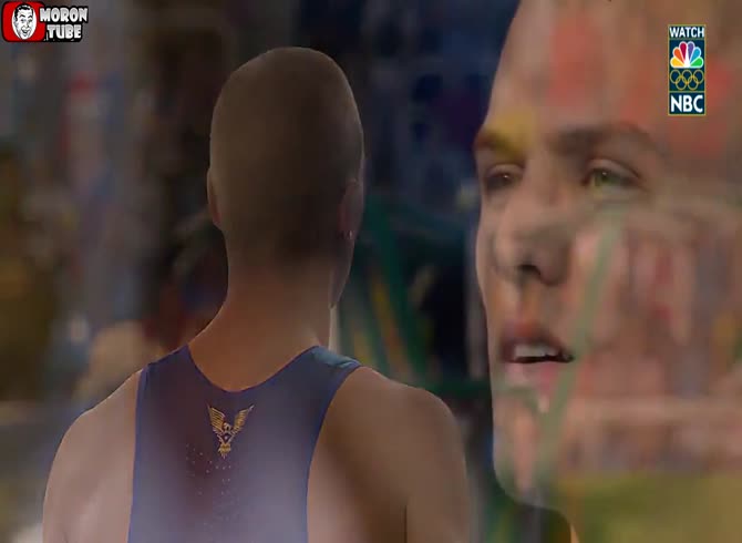 Video: When he hears his nation's anthem, American pole vaulter and soldier Sam Kendricks immediately gets up
